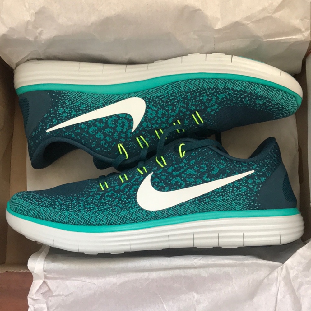 New Nike Rn Distance shoes